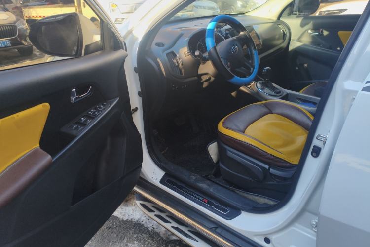 Used Kia Sportage R 2015 2.0L Automatic Two-Wheel Drive DLX Model