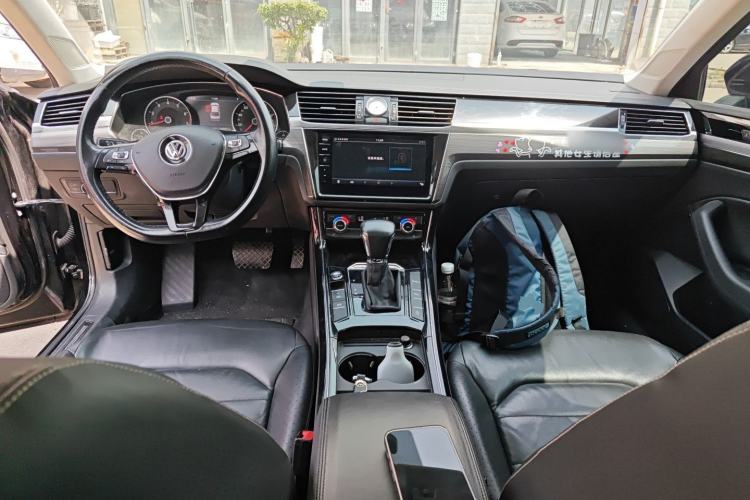 Used Volkswagen Phideon 2019 380TSI Two-Wheel Drive Business Edition China VI Standard