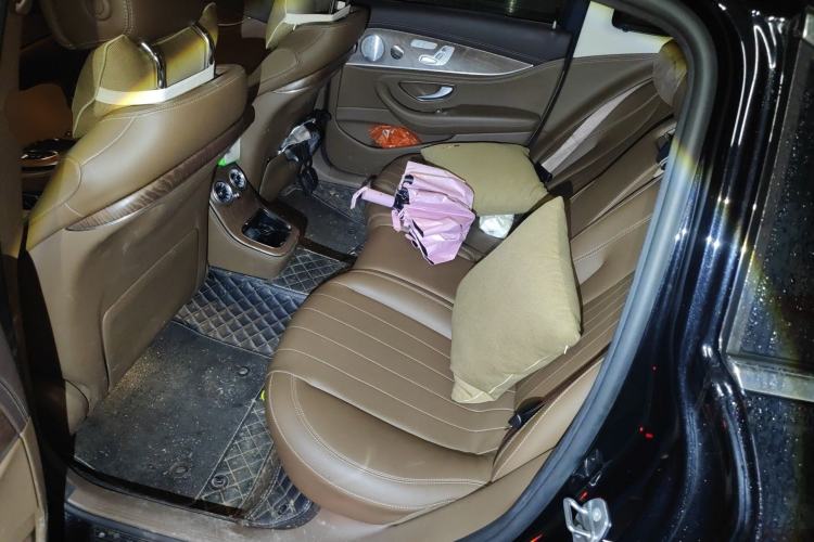 Used Mercedes-Benz E-Class 2022 Revised Version E 300 L Luxury Edition Left Rear Seat