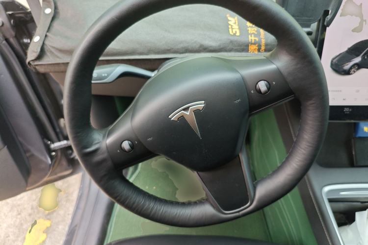 Used Tesla Model Y 2021 Long-Range All-Wheel-Drive Version 3D7
