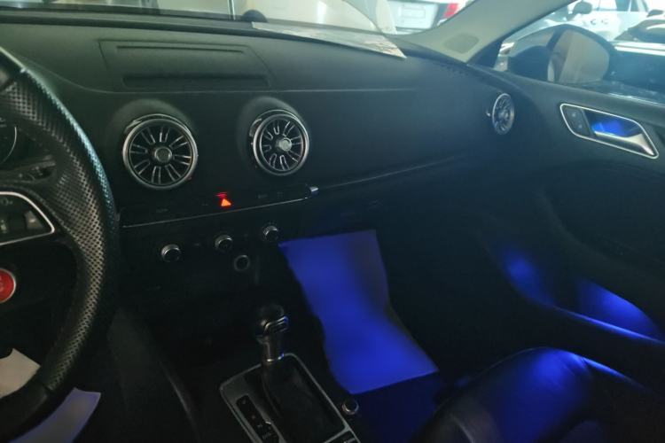 Used Audi A3 2020 Limousine 35 TFSI Fashion Edition China VI Emission Standard