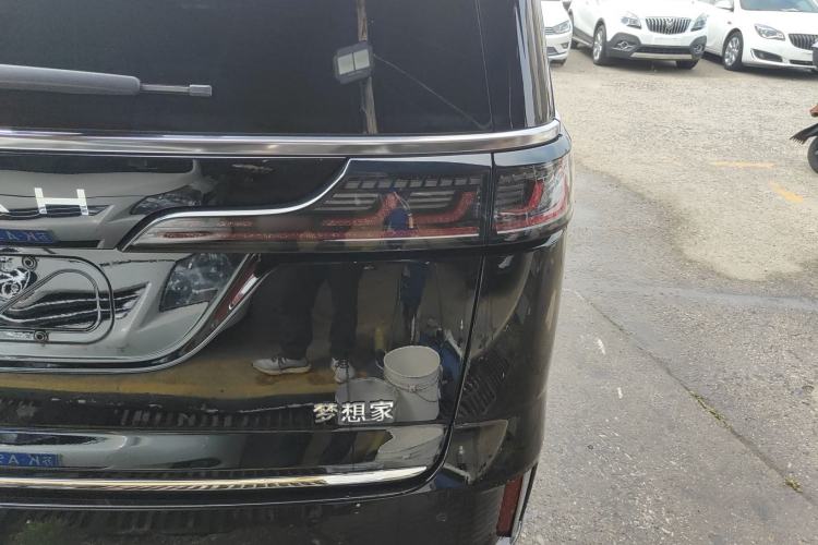 Used VOYAH Dream 2025 PHEV Four-Wheel Drive Prestige Kunpeng Edition Exterior 3