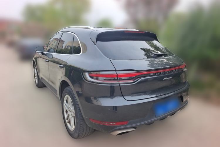 Used Porsche Macan 2020 Macan 2.0T Rear Left 45 Deg