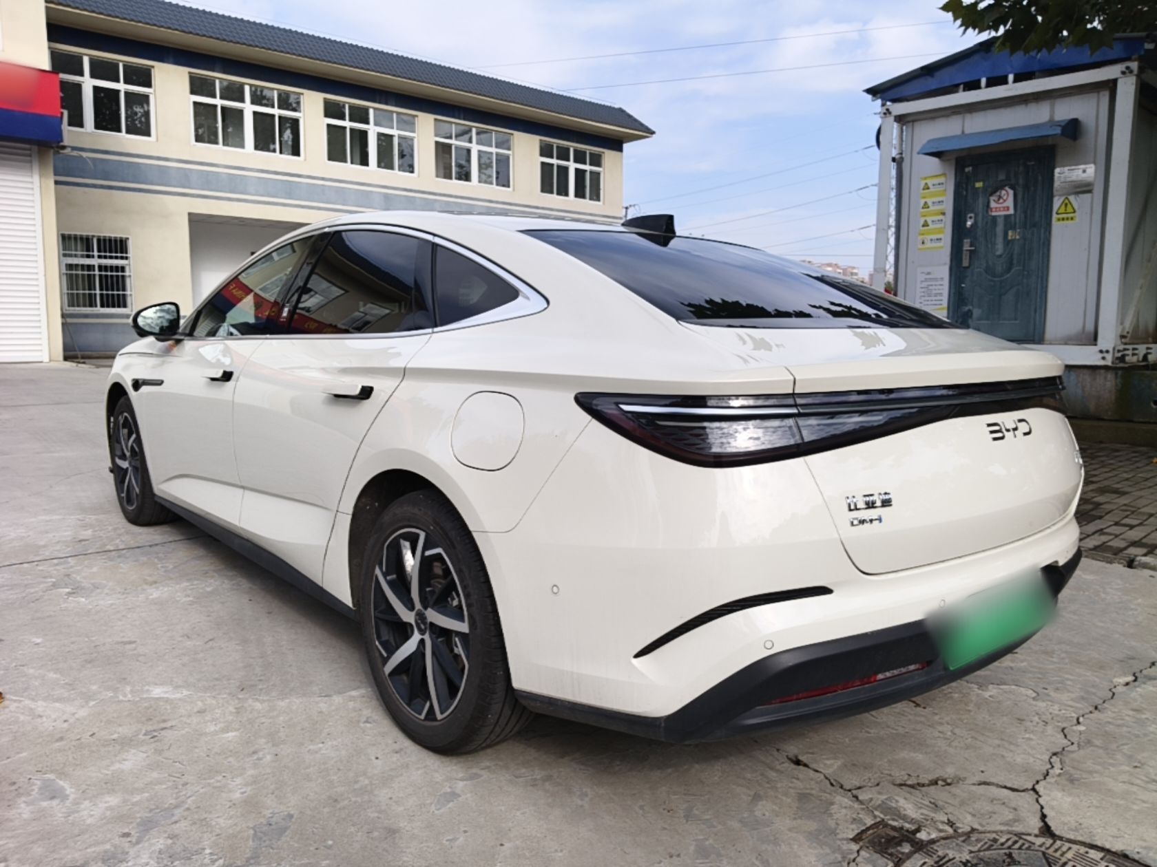 BYD Seal 07 DM-i 2026 DM-i 1.5T 230km Flagship Edition — снимка 4
