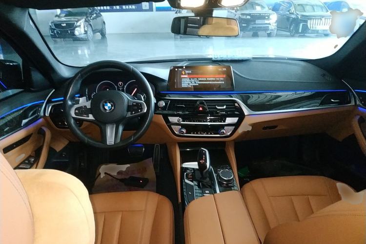 Used BMW 5 Series 2019 Facelifted 530Li xDrive M Sport Package