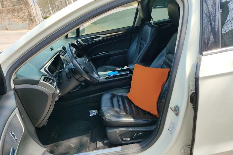 Used Ford Mondeo 2013 2.0L GTDi 200 Luxury Model
