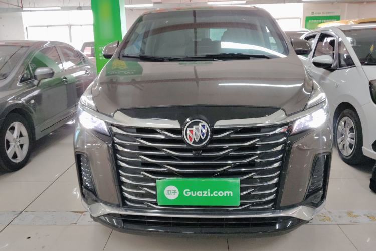 Used Buick GL8 2023 Facelifted Land Cruiser Executive Luxury Version