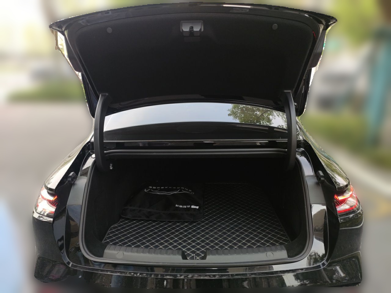 Geely Galaxy 8 2025 130km EM-i Prestige Edition — снимка 19
