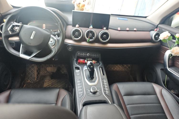 Used Wey VV5 2020 1.5T Two-Wheel Drive Smart Pioneer Center Console