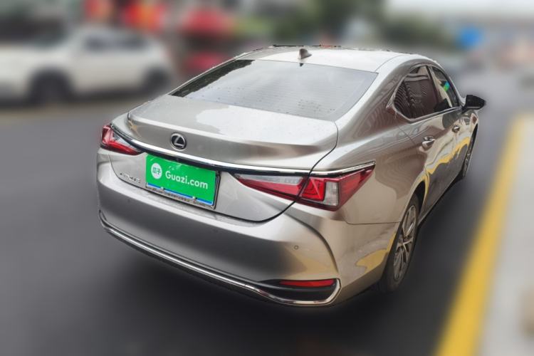 Used Lexus ES 2023 200 Excellence Edition
