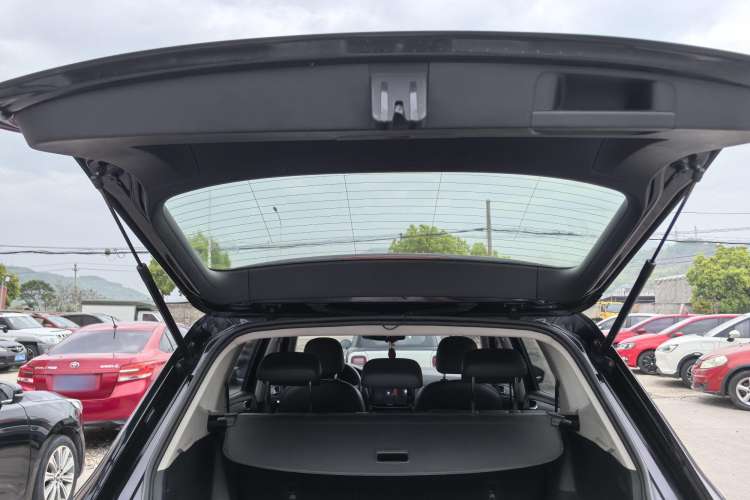 Used Volkswagen Tiguan L 2017 330TSI Automatic Two-Wheel Drive Luxury Edition