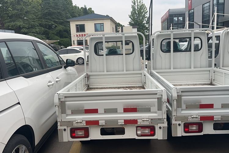 Used Neomor D02 2023 120km Flatbed Comfort Version
