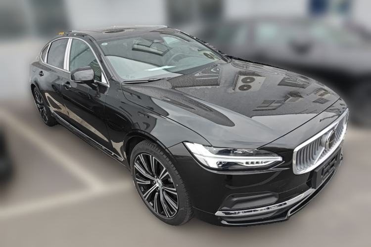 Used Volvo S90 2025 B5 Zhiyuan Luxury Edition Front Right 45 Deg