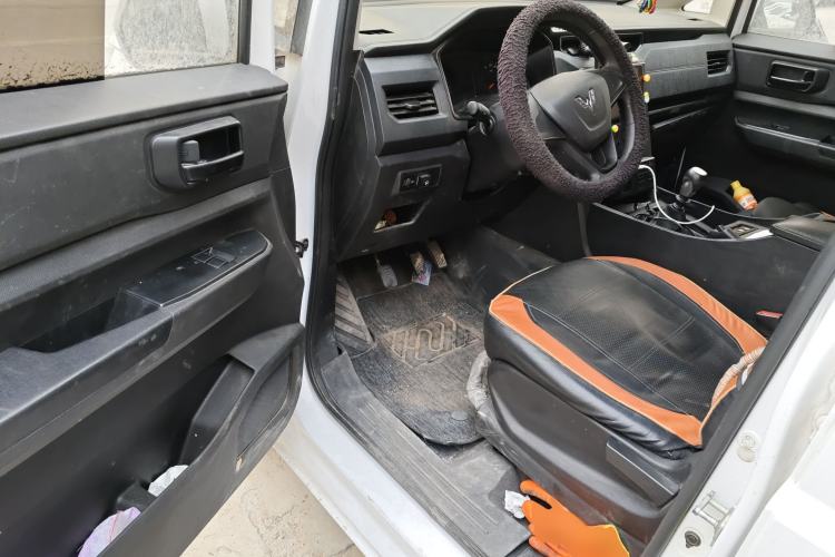 Used Wuling Hongguang PLUS 2019 1.5T Manual Standard Edition 5 Seats Driver Seat