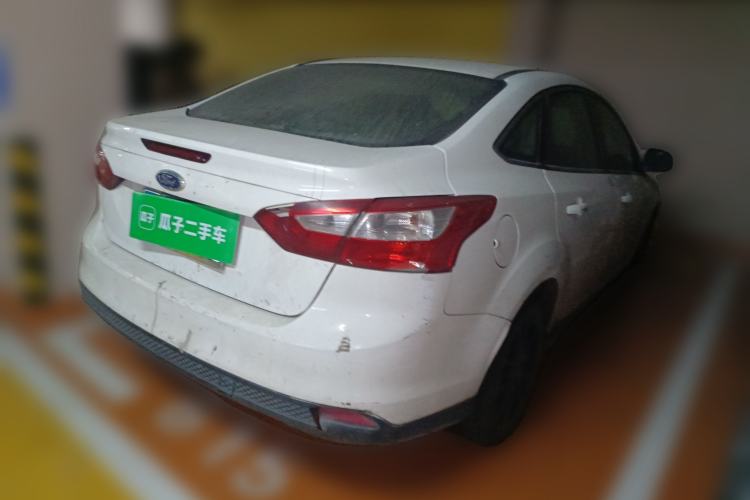 Used Ford Focus 2012 Sedan 1.6L Manual Comfort Model
