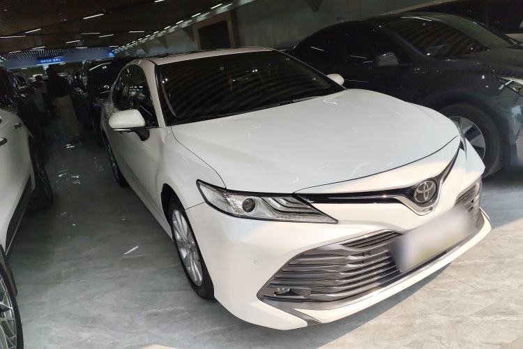 Used Toyota Camry 2018 2.0G Luxury Edition
