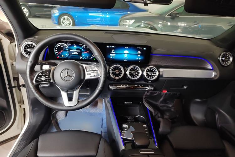 Used Mercedes-Benz GLB 2022 GLB 200 Dynamic Edition Center Console