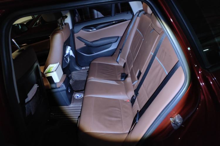 Used BMW X1 2015 sDrive18i Leading Edition
