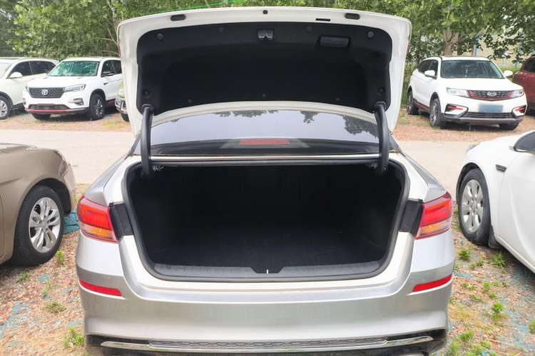 Used Kia K5 2019 Pro 1.6T Automatic Luxury Edition China VI Standard
