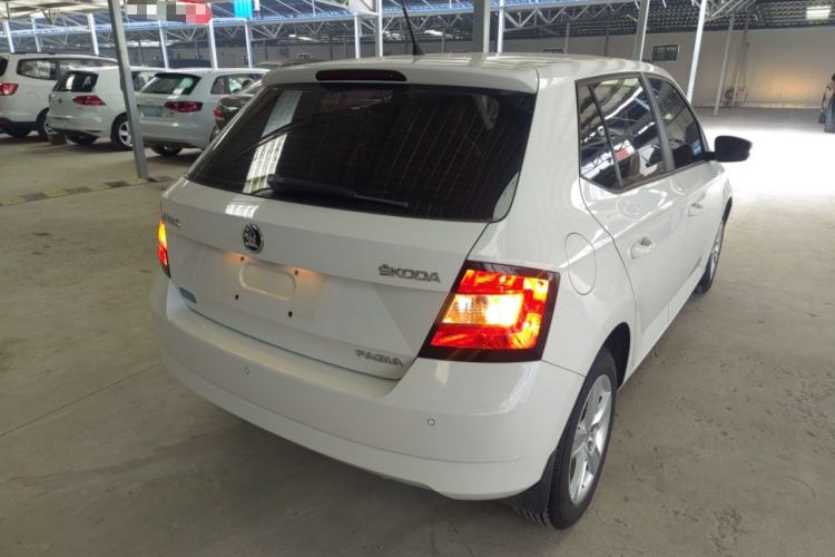 Used Skoda Fabia 2016 1.4L Automatic Car Enjoy Edition