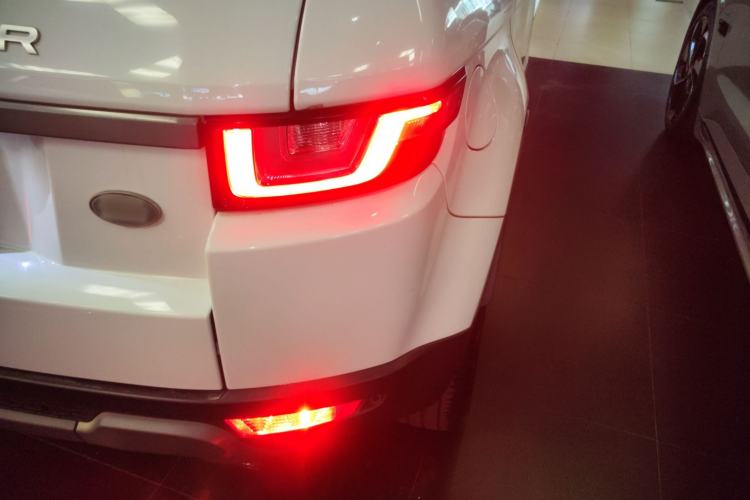 Used Land Rover Range Rover Evoque 2018 240 PS SE Smart Brilliance Edition
