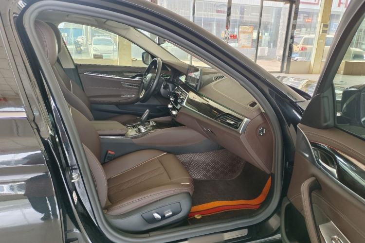 Used BMW 5 Series 2021 525Li Luxury Package