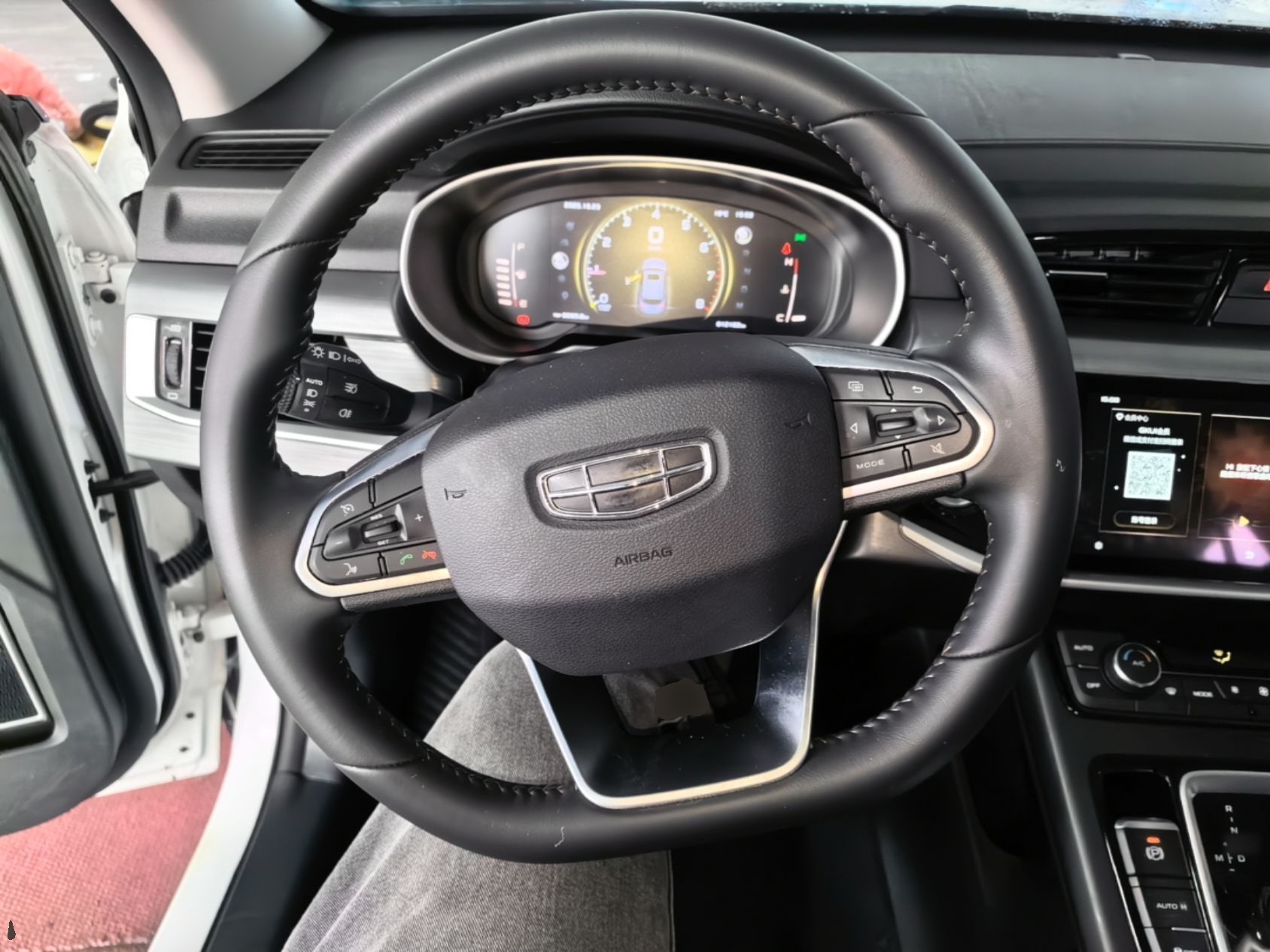 Geely Auto Emgrand X7 Sport 2022 1.8TD DCT Zhiya Trim — снимка 13