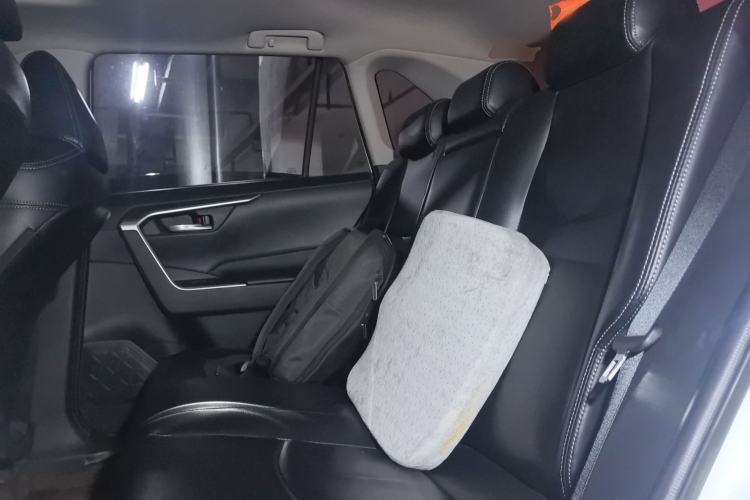 Used Toyota RAV4 2020 2.0L CVT Two-Wheel Drive Fashion Edition Left Rear Seat