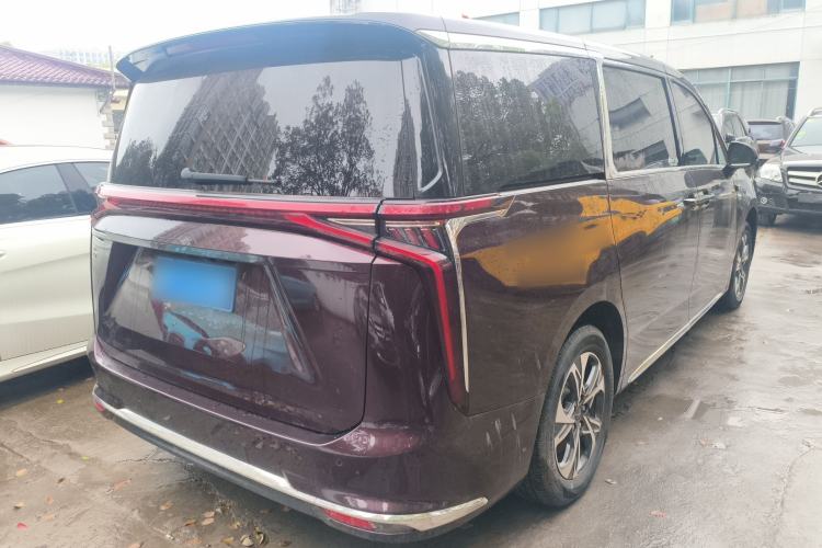 Used SAIC MAXUS G90 2022 2.0T Galaxy Seven-Seater Version
