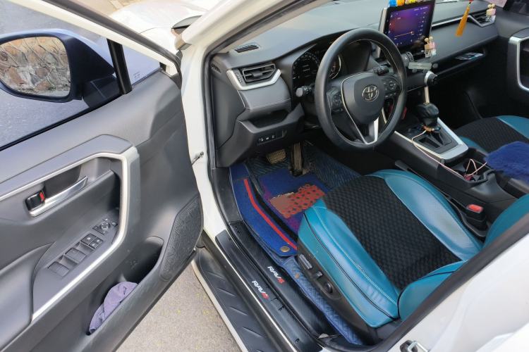 Used Toyota RAV4 2021 2.0L CVT Two-Wheel Drive Fashion Edition
