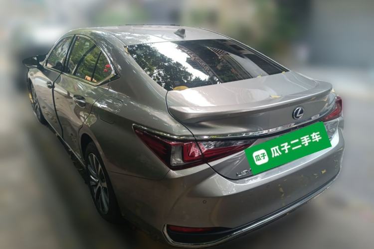 Used Lexus ES 2020 300h Premier Edition