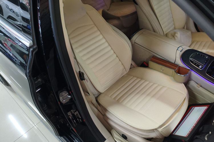 Used Mercedes-Benz E-Class 2022 E 300 L Sport Luxury Edition Right Front Seat