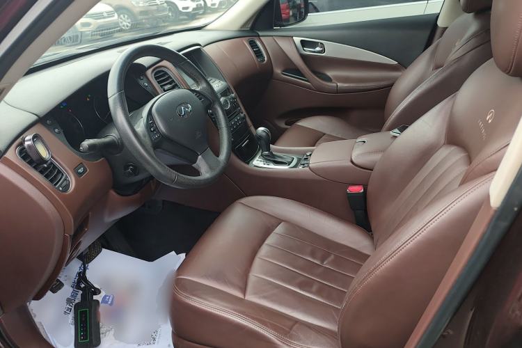 Used Infiniti QX50 2013 2.5L 4x4 Elegant Edition Left Front Seat