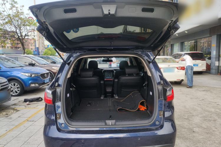 Used BYD Song MAX 2018 1.5T Automatic Smart Connect Elite Model with 6 Seats
