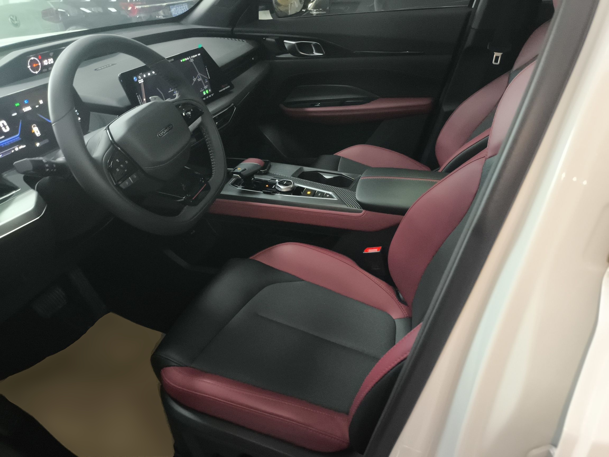 المقاعد الأمامية داخل السيارة