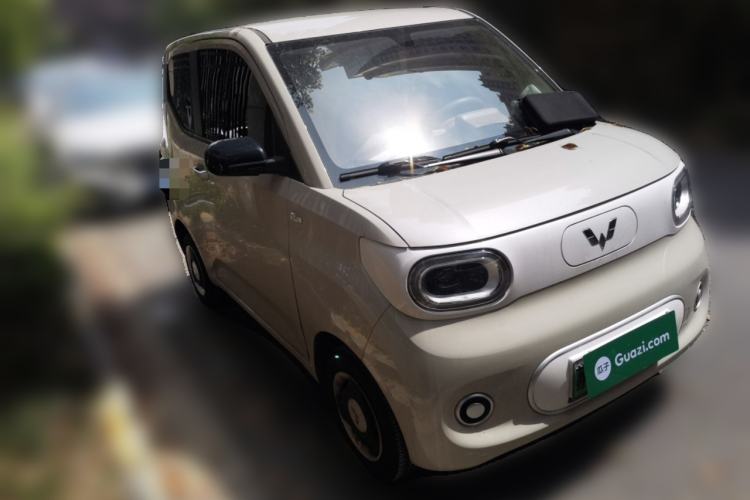 Used Wuling Hongguang MINIEV 2024 3rd Generation 215km Youth Edition Front Right 45 Deg