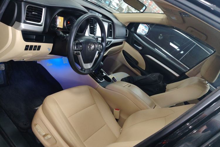 Used Toyota Highlander 2018 2.0T Four-Wheel Drive Elite Edition 7 Seats China VI Standard Left Front Seat