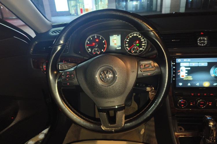 Used Volkswagen Passat 2011 1.8 TSI DSG Ultimate Edition