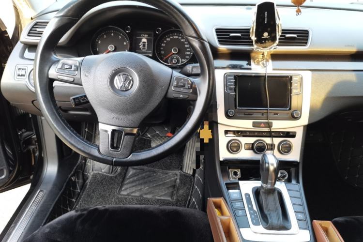 Used Volkswagen Magotan 2013 2.0 TSI Luxury Model Steering Wheel