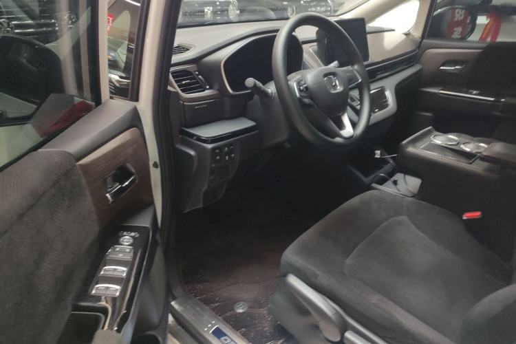 Used Honda Odyssey 2024 2.0L eHEV Sharp & Enjoy Edition Left Front Seat