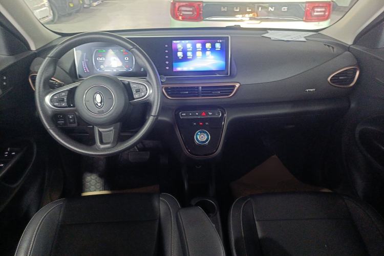 Used ORA White Cat 2022 Xiaoyue Mao Edition 360 km Luxury Model Lithium NMC Center Console