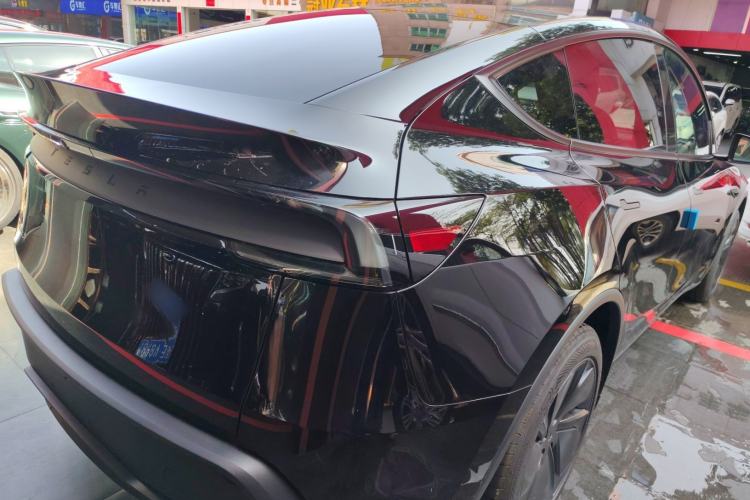 Used Tesla Model Y 2026 Rear-Drive Model
