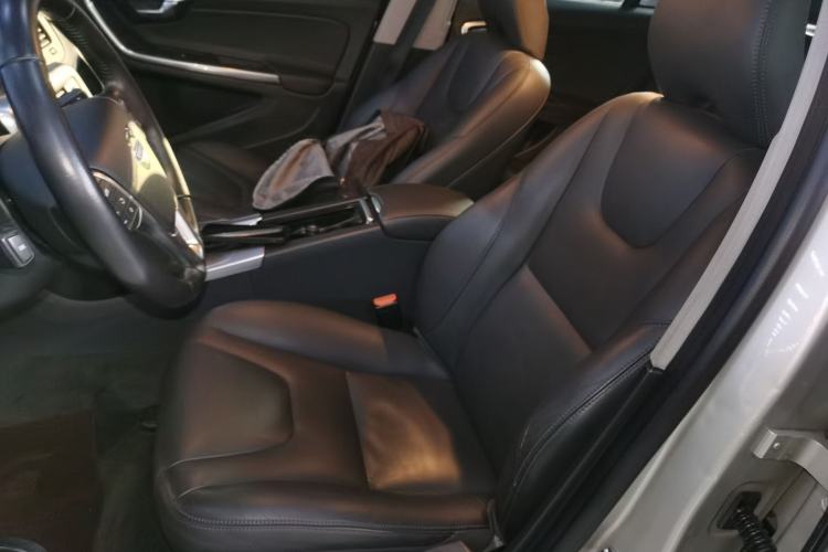 Used Volvo V60 2017 T5 Zhiyi Edition China V Standard