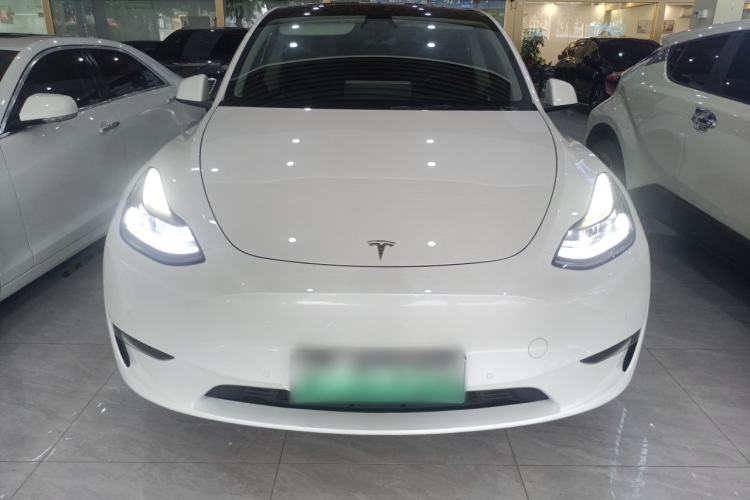 Used Tesla Model Y 2022 Long-Range All-Wheel-Drive Version
