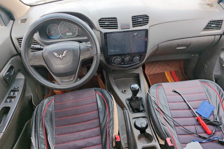 Used Wuling Hongguang 2014 1.2L S Standard Version China IV Standard
