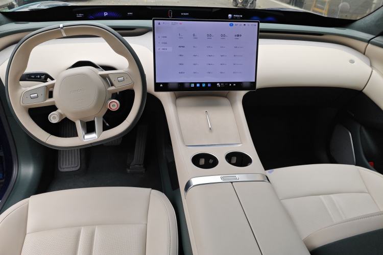 Used Xiaomi Auto YU7 2025 Ultra-Long Range High-Performance All-Wheel-Drive Max Edition Center Console