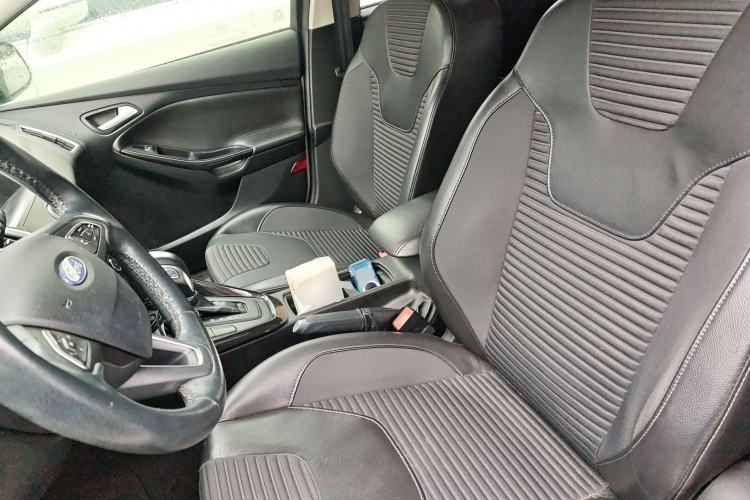 Used Ford Focus 2015 Hatchback EcoBoost 125 Automatic Supreme Style Edition