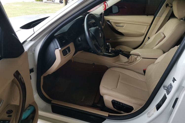 Used BMW 3 Series 2013 320Li Fashion Model
