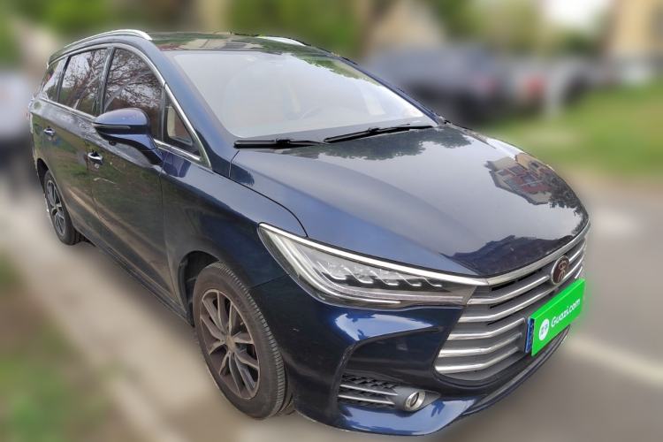 Used BYD Song MAX 2018 1.5T Automatic Smart Connect Elite Model with 6 Seats Front Right 45 Deg