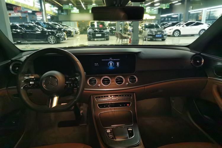 Used Mercedes-Benz E-Class 2022 Revised Version E 300 L Sporty and Stylish Edition
